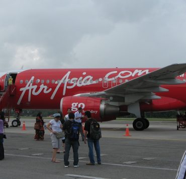Cabin Crew On Board AirAsia Jet That Suffered A Decompression Accused Of Becoming "Hysterical" - Here's What Should Have Happened