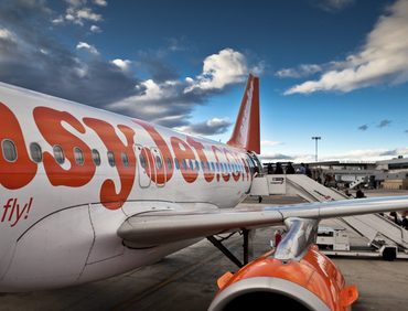 easyJet Confirms Acquisition of airberlin Assets at Berlin Tegel: Plans to Recruit 1,000 Cabin Crew and Pilots