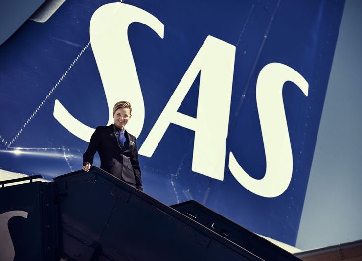 Scandinavian Airline SAS is Offering People the Chance to Work as Cabin Crew Part Time - Perfect for Students