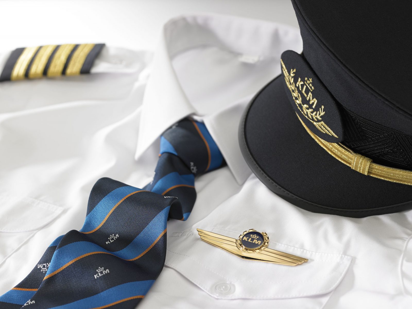 The Pilot's Cap is No More: KLM Ditches Iconic Uniform for Captain's and First Officer's