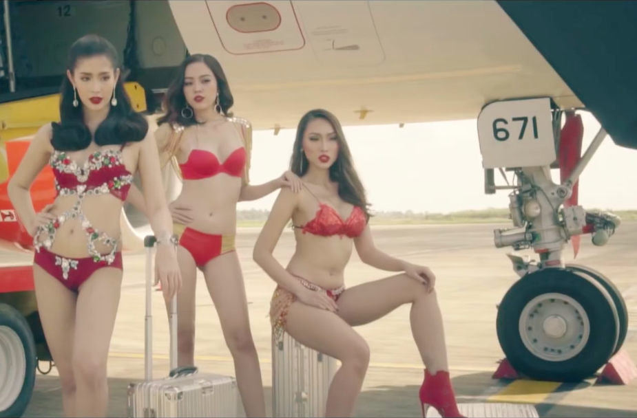 This Airline Has Caused Outrage By Selling a 2018 "Over-Sexualised" Bikini Calendar Featuring Cabin Crew