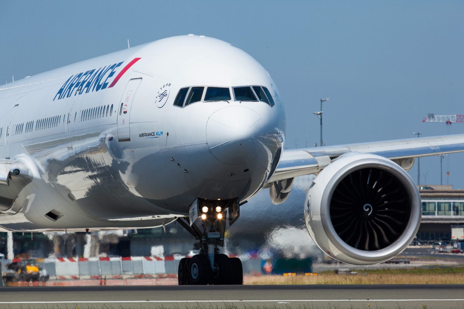 #IWD: Air France Promotes Gender Equality With Updated Contracts But Still Faces Strike Action on March 23rd