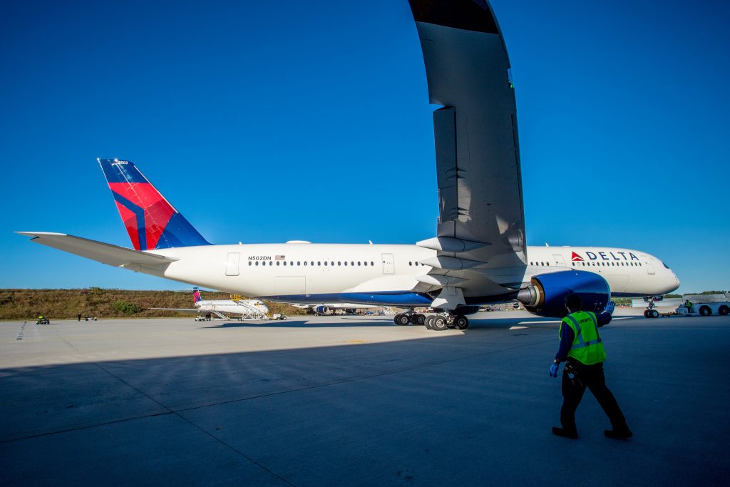 Delta's Employees Are Getting A 3% Pay Raise - But Is It Good Enough?