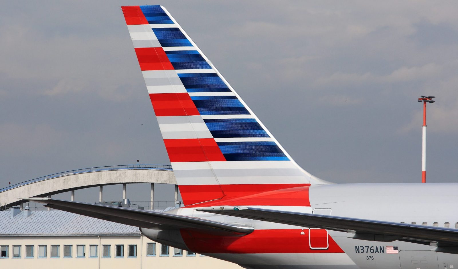 Is American Airlines Including Customer Complaints in New Points-Based Performance Program?