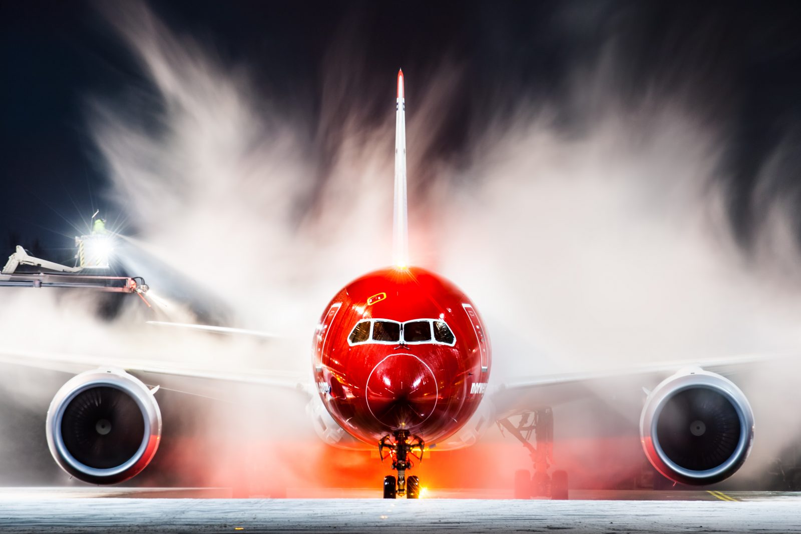 Norwegian Air Shuttle Lost How Much Money Last Year?!
