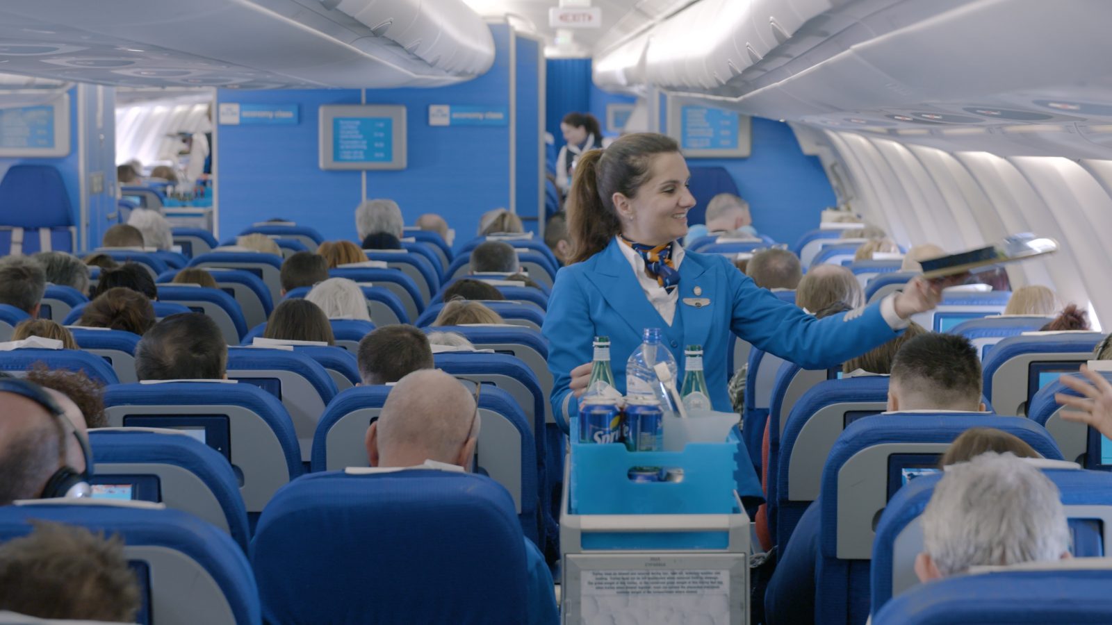 KLM's New Economy Service Routine is "Illogical" and "Messy" According to Cabin Attendants