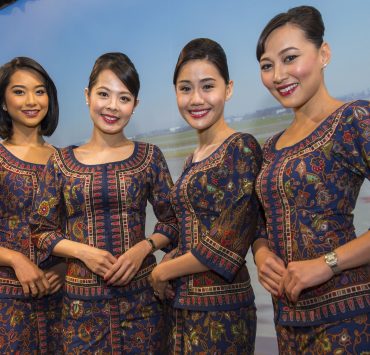 Singapore Airlines Will Keep the "Iconic Singapore Girl" in Adverts and Marketing