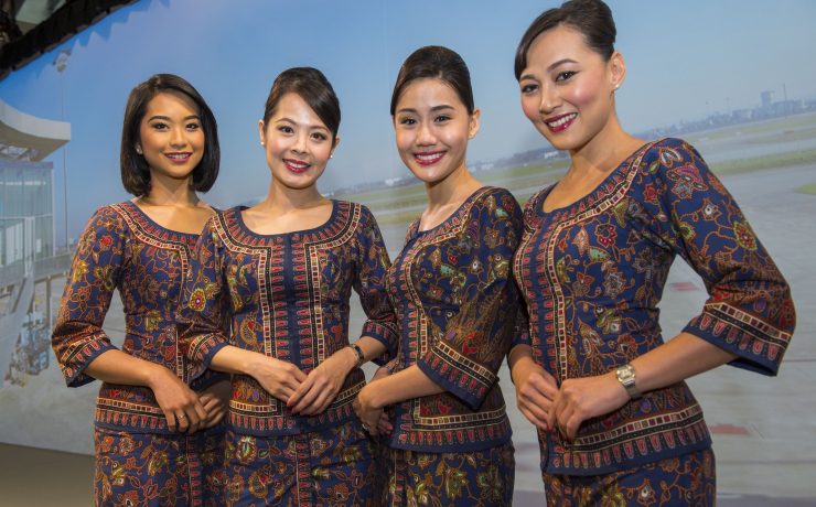 Singapore Airlines Will Keep the "Iconic Singapore Girl" in Adverts and Marketing