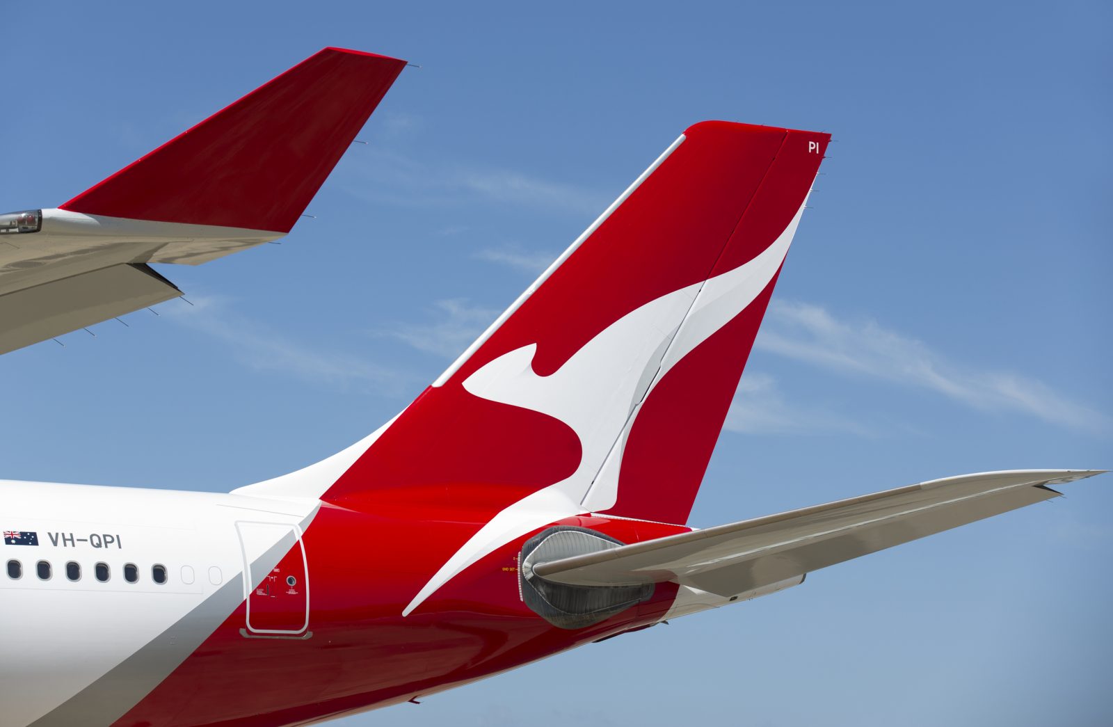 Qantas CEO, Alan Joyce Offers 10-Year Old Boy Some Sage Advice On How to Run an Airline