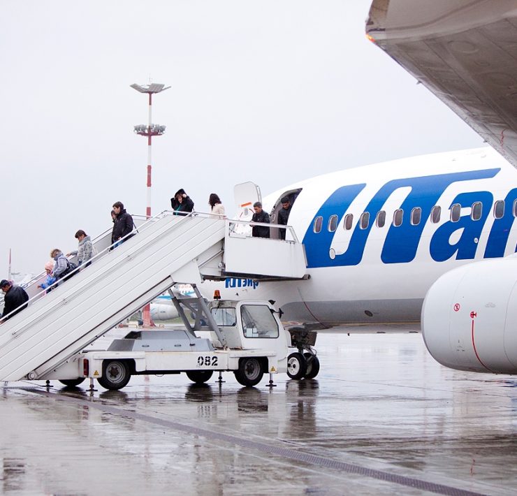 Passengers Opened Emergency Exit and Jumped Out Plane Because They Thought it Was on Fire