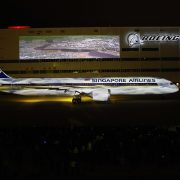 Singapore Airlines Grounds Boeing 787-10 Aircraft Because of Roll-Royce Engine Problems