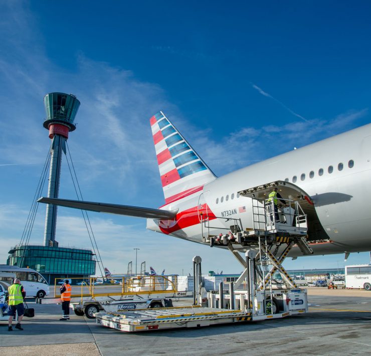 American Airlines Flight Attendant Avoids Jail After Being Found Guilty of Attempting to Drink Fly on Duty