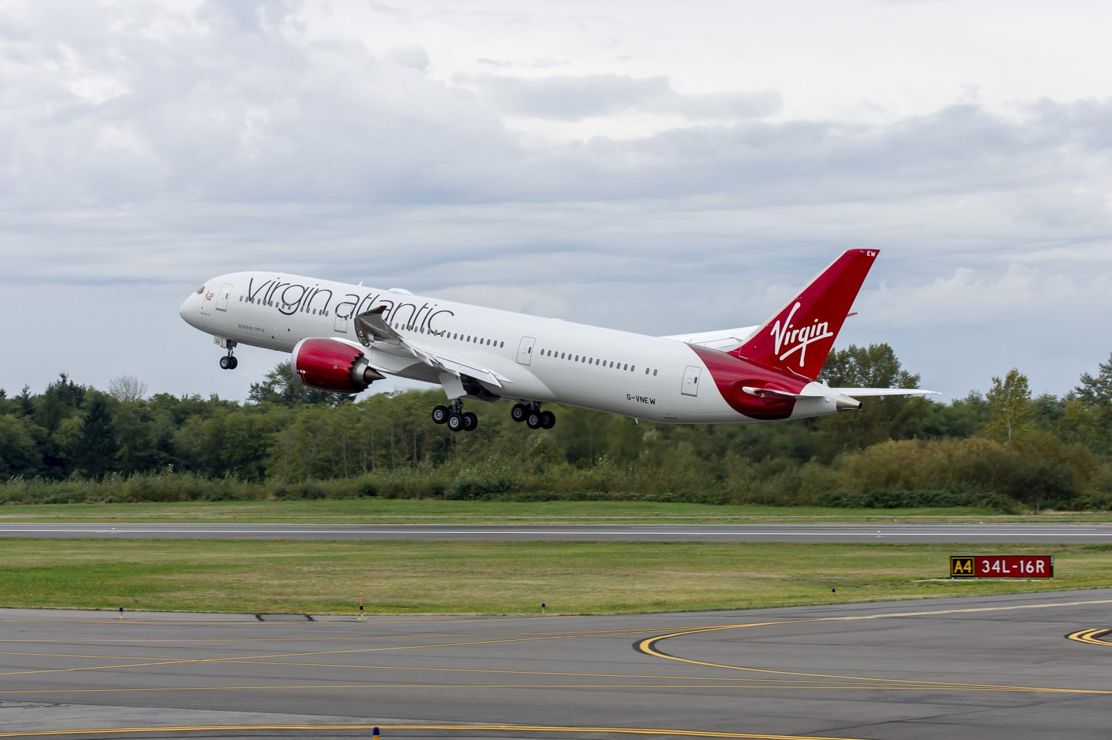 Group of Virgin Atlantic Cabin Crew Hope to Bring Crowdfunded Legal Case for Better Pay