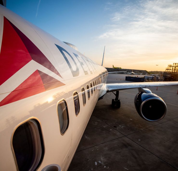 Delta Admits Staff Have Faced a "Particulary Long, Hard Summer": Announces 4% Pay Rise
