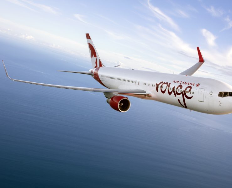 Air Canada Rouge Pilots Forced to Put On Oxygen Masks Because of "Rank Smelling" Fruit