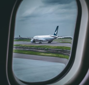 Photo cathay pacific by Kevin Bosc on Unsplash