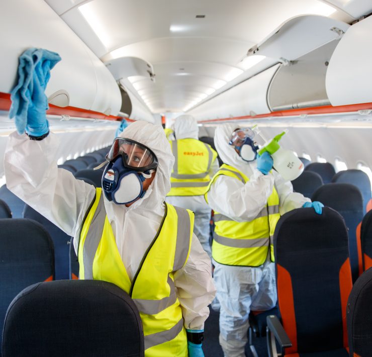 Qantas Will Start Handing Out Face Masks But Passengers Won't Be Made