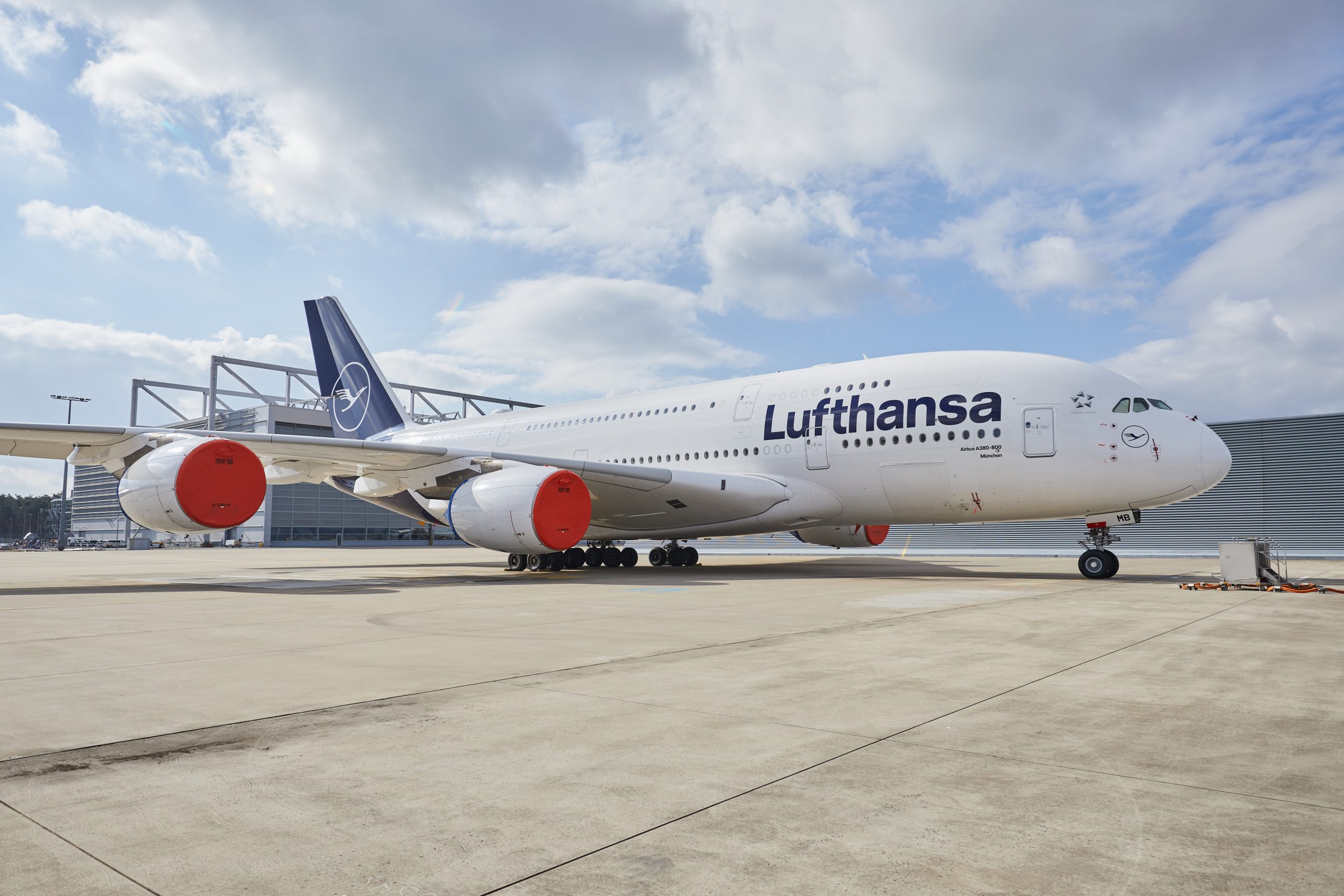 Lufthansa Could Scrap Its Entire Fleet Of Airbus A380 S And Boeing 747 400 S