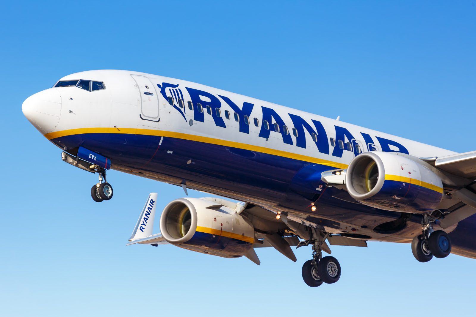 Ryanair operated Boeing 737 coming into land