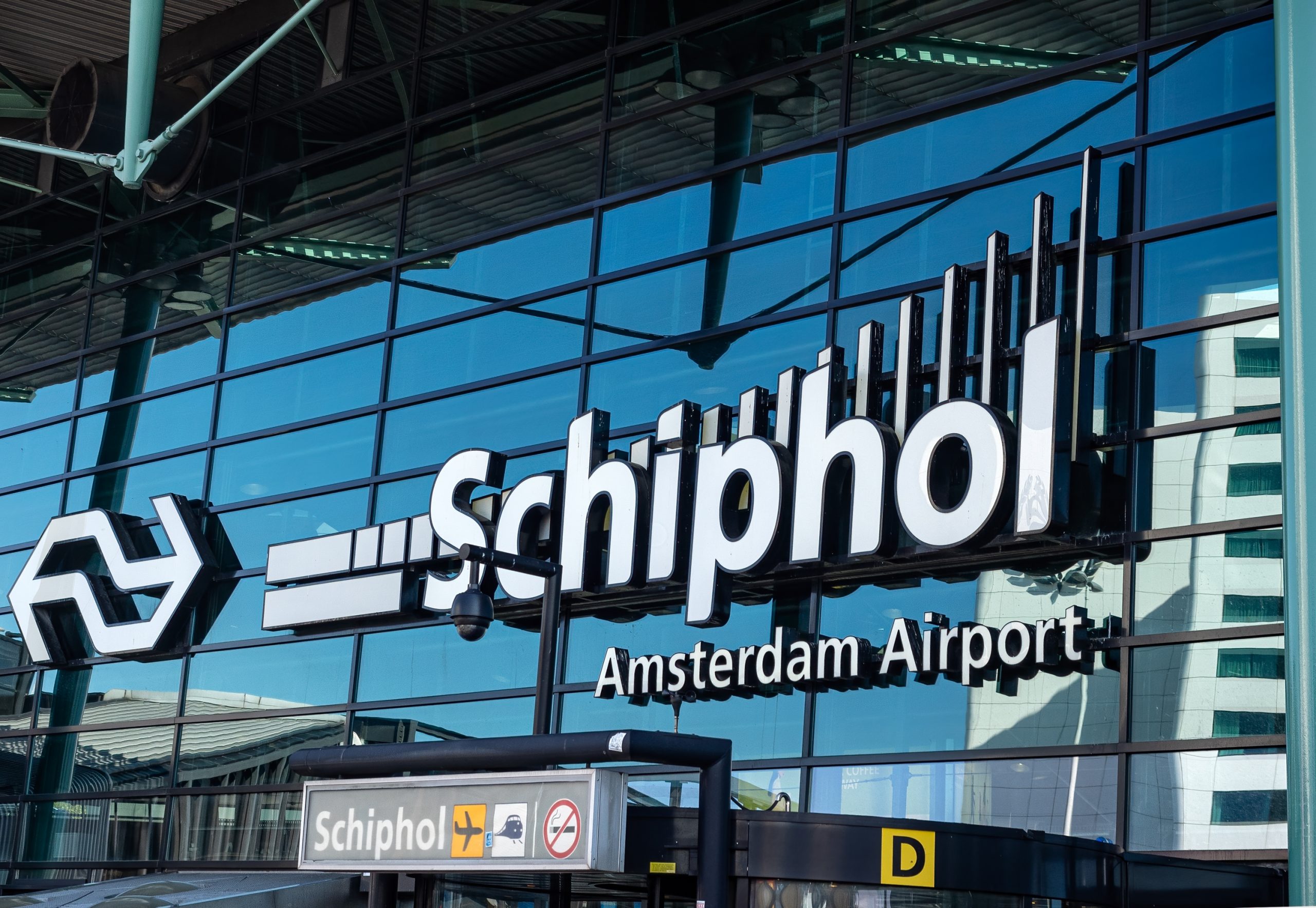 Airline Rages After Amsterdam Schiphol Airport Says Capacity Has to be Slashed B..