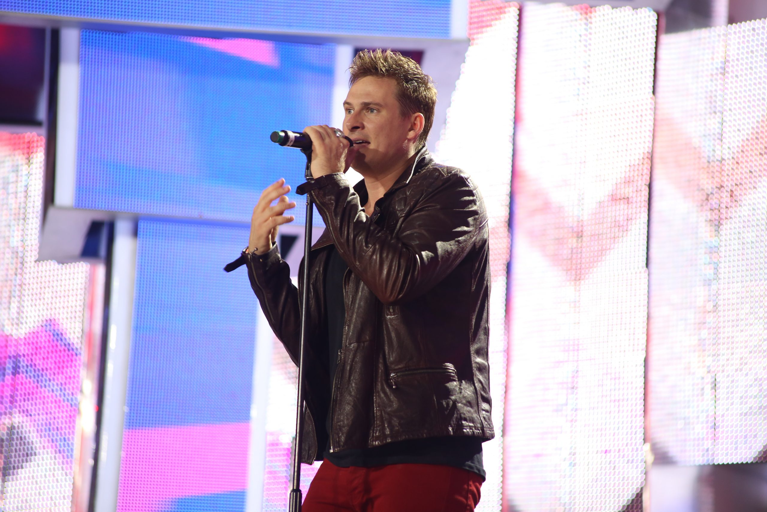 Celebrity Big Brother Star Lee Ryan Arrested For Going 'Berserk' and Abusing Cabin Crew On British Airways Flight