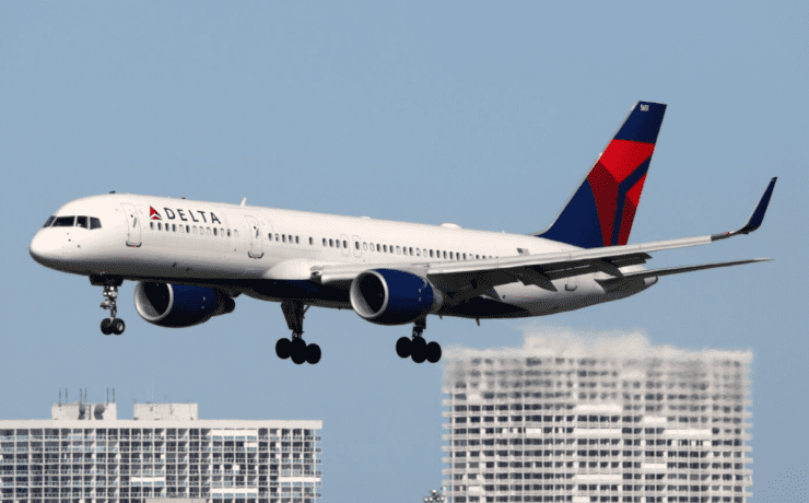 A Delta Air Lines Boeing 757 flying in the sky