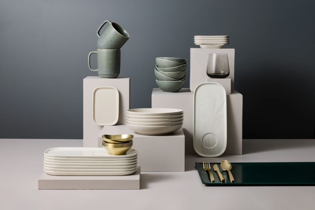 Alaska Airlines boeing 737 new serve ware