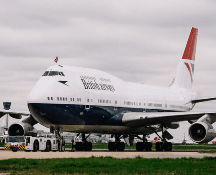 British Airways 747 in negus livery