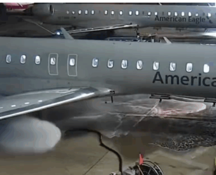 refueller loses control of hose during refuel of american eagle plane at dfw