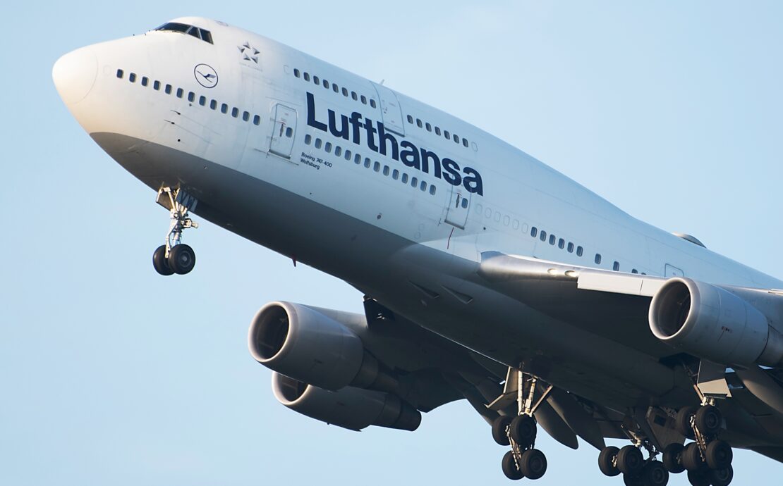 a close up of a Lufthansa 747