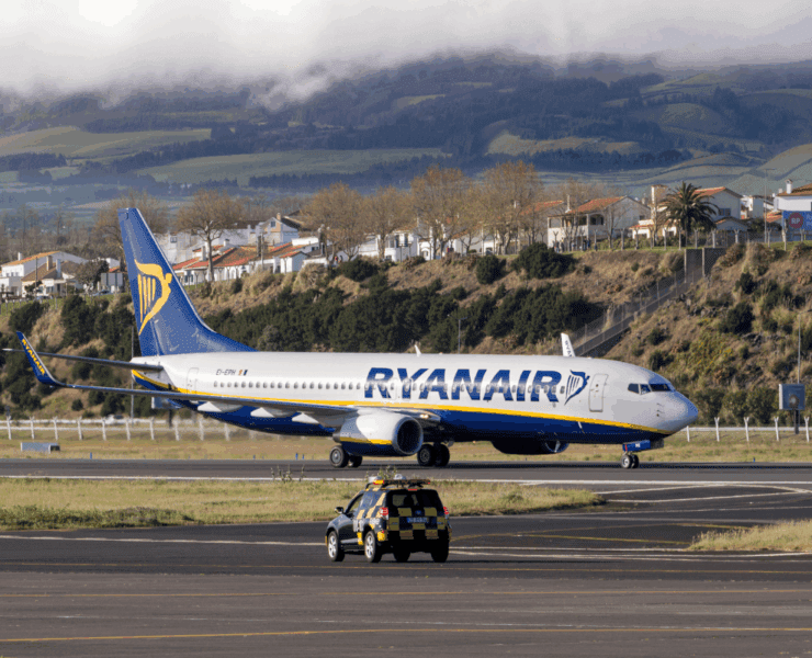 Ryanair plane in the Azores