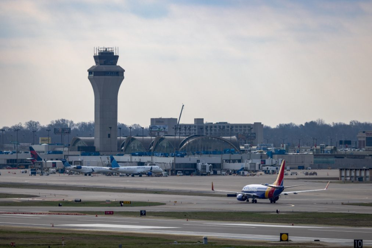 the airfield and control tower at st louis international airport