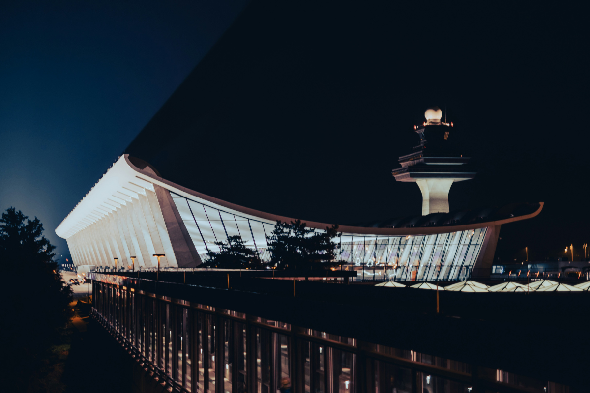 dulles airport at night