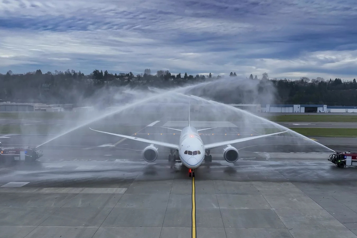 Boeing says goodbye to the first ever 787 dreamliner test aircraft