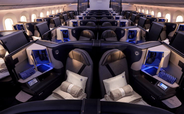 business class interior of new United Airlines Boeing 787 Dreamliner