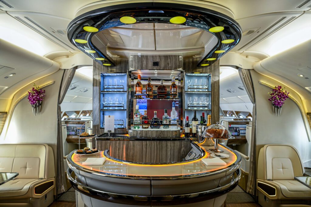 the onboard bar on the emirates a380