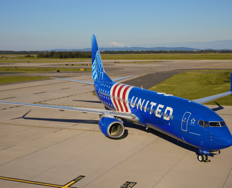 United's new America 250 stars and stripes livery on a Boeing 737