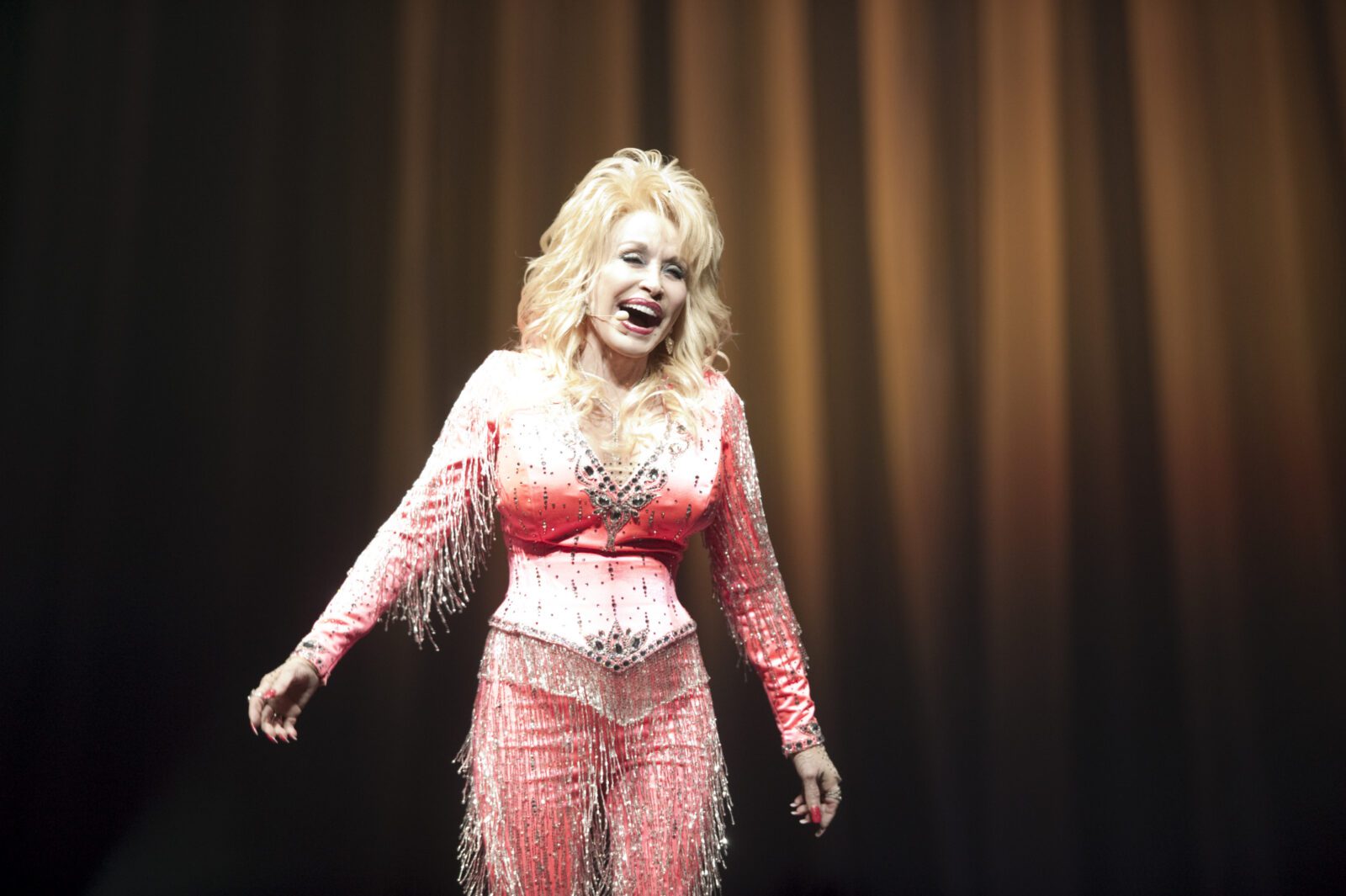 DOLLY PARTON
